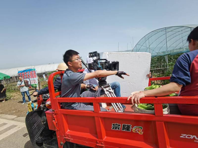 电商爆款背后的推手：洪雅县产品视频拍摄公司精准捕捉卖点痛点